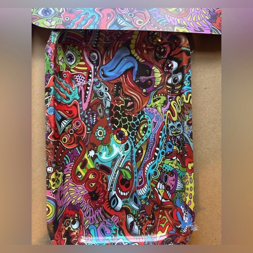 Metal Trays with PCV Soft Magnetic Lid Trippy Rolling Tray with Lid Home Storage - Picture 4 of 9